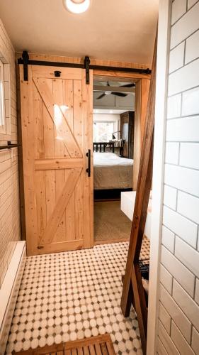 Barn-Door-Wood-Cherokee (1)