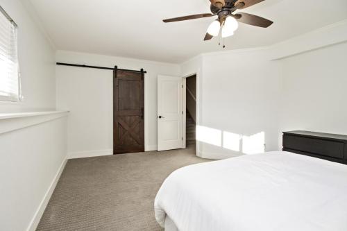 Basement-Bedroom-Wood-Barn-Door-War-Eagle (1)