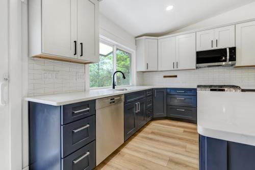Kitchen-Cenotaph.jpg